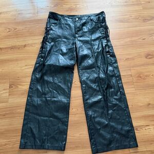 Prettylittlething Women's Black Trousers